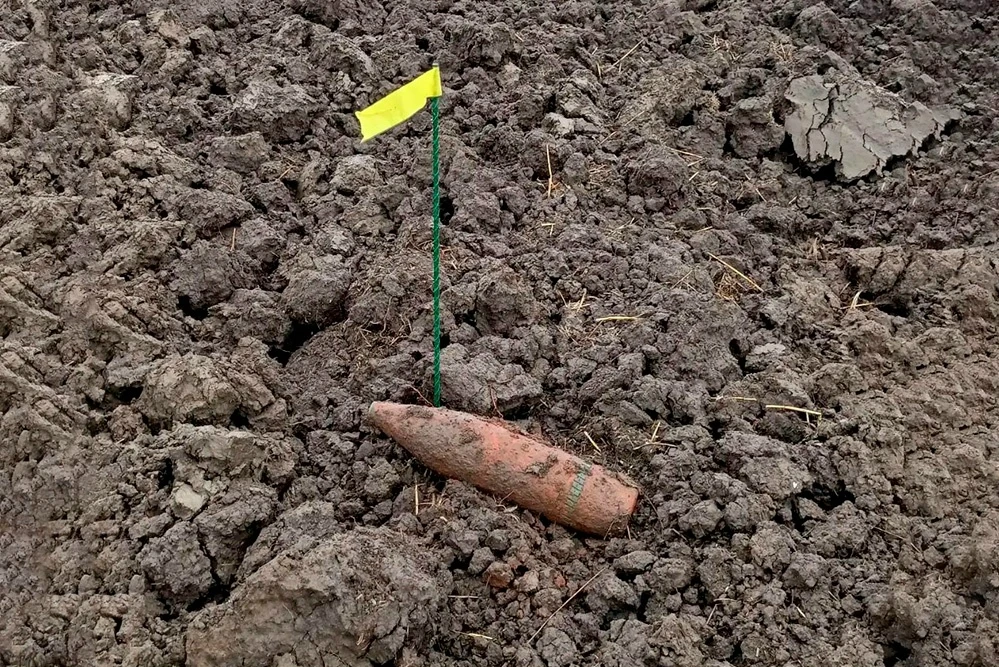 В поле под Анапой нашли снаряд