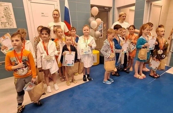 🐬«ДЕЛЬФИНЁНОК»: БОЛЬШИЕ ЗАПЛЫВЫ МАЛЕНЬКИХ ЧЕМПИОНОВ!    🌊В бассейне нашего дошкольного отделения № 3