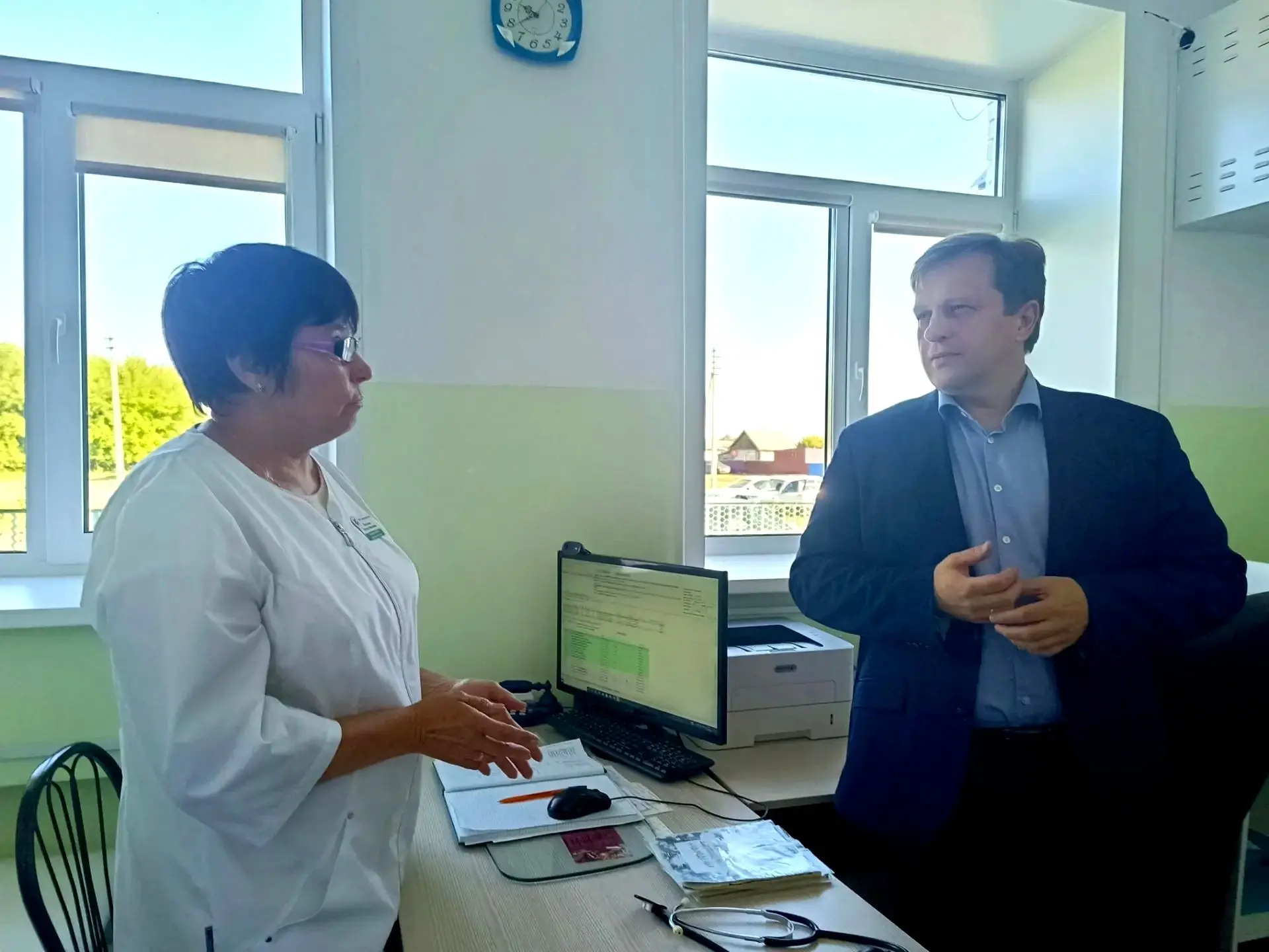 Вчера в Крутихинском районе побывал министр здравоохранения Алтайского края Дмитрий Попов