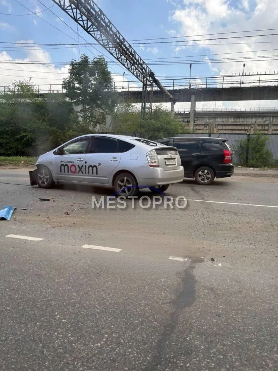 🚗 Массовое ДТП с четырьмя машинами произошло на улице Ситинской

На улице Ситинской столкнулись сра
