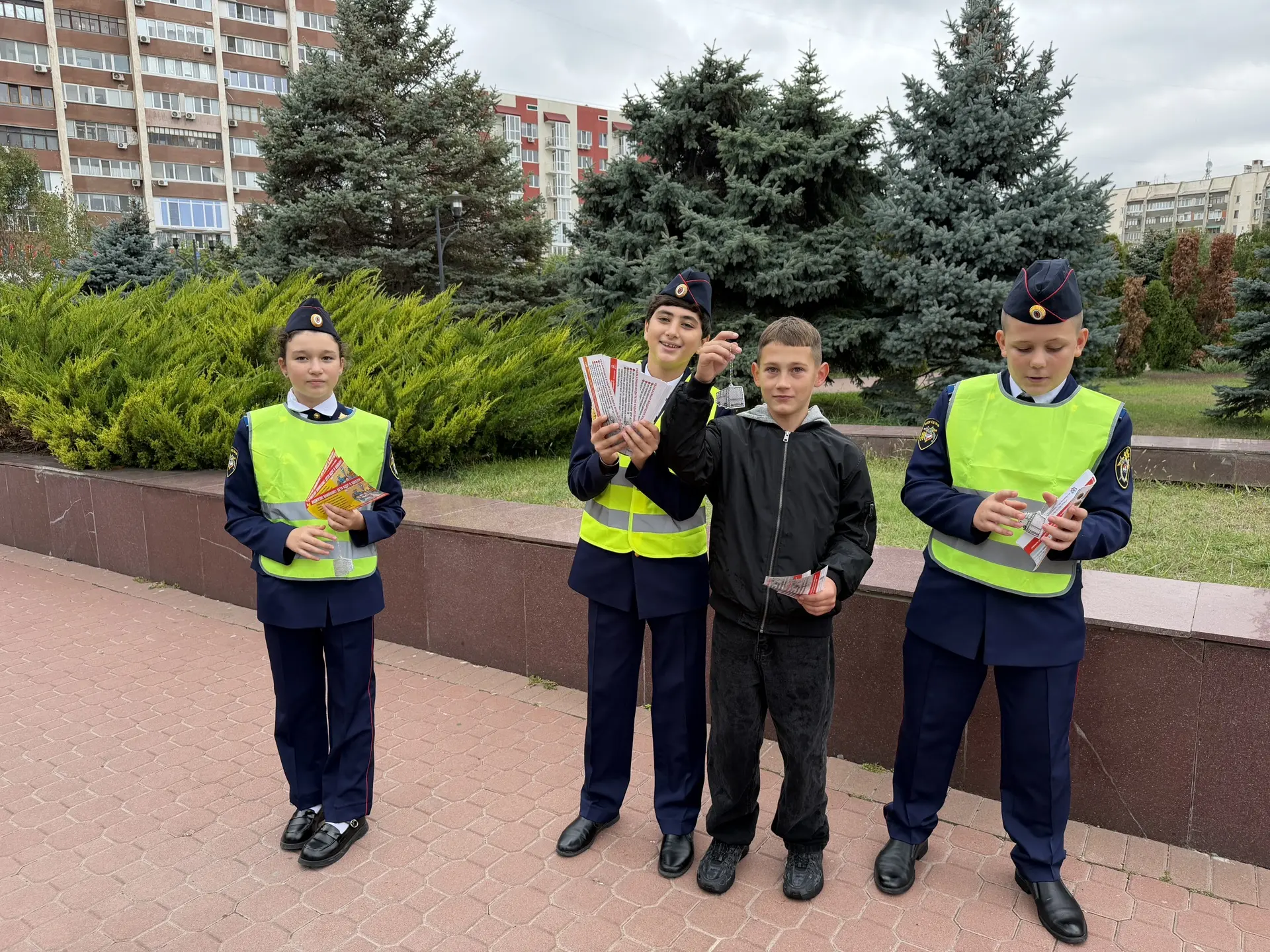 «Шагающий автобус» в Евпатории: учимся безопасности на практике!