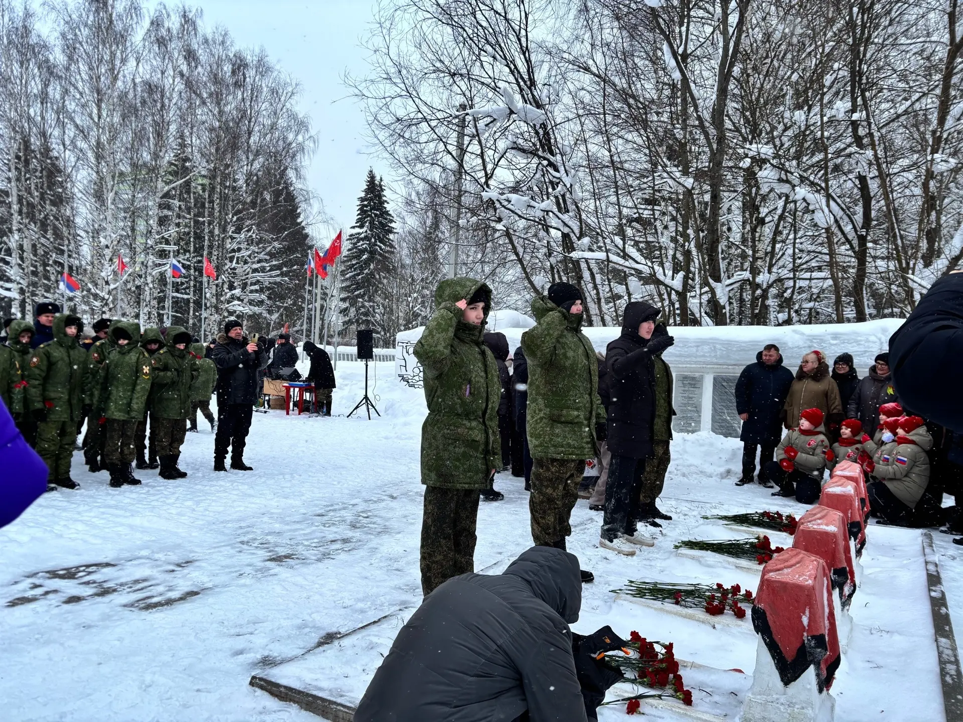 Почтим память героев Сегодня, 27 января, на Лобановском кладбище прошло торжественное мероприятие, п