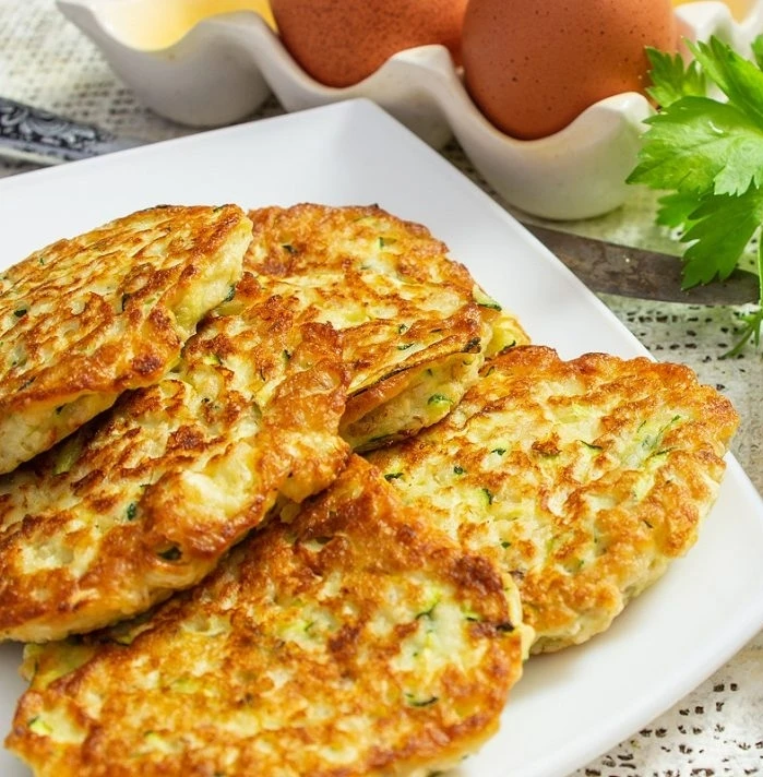 КАБАЧКОВЫЕ ОЛАДЬИ С ТВОРОГОМ И ОВСЯНКОЙ