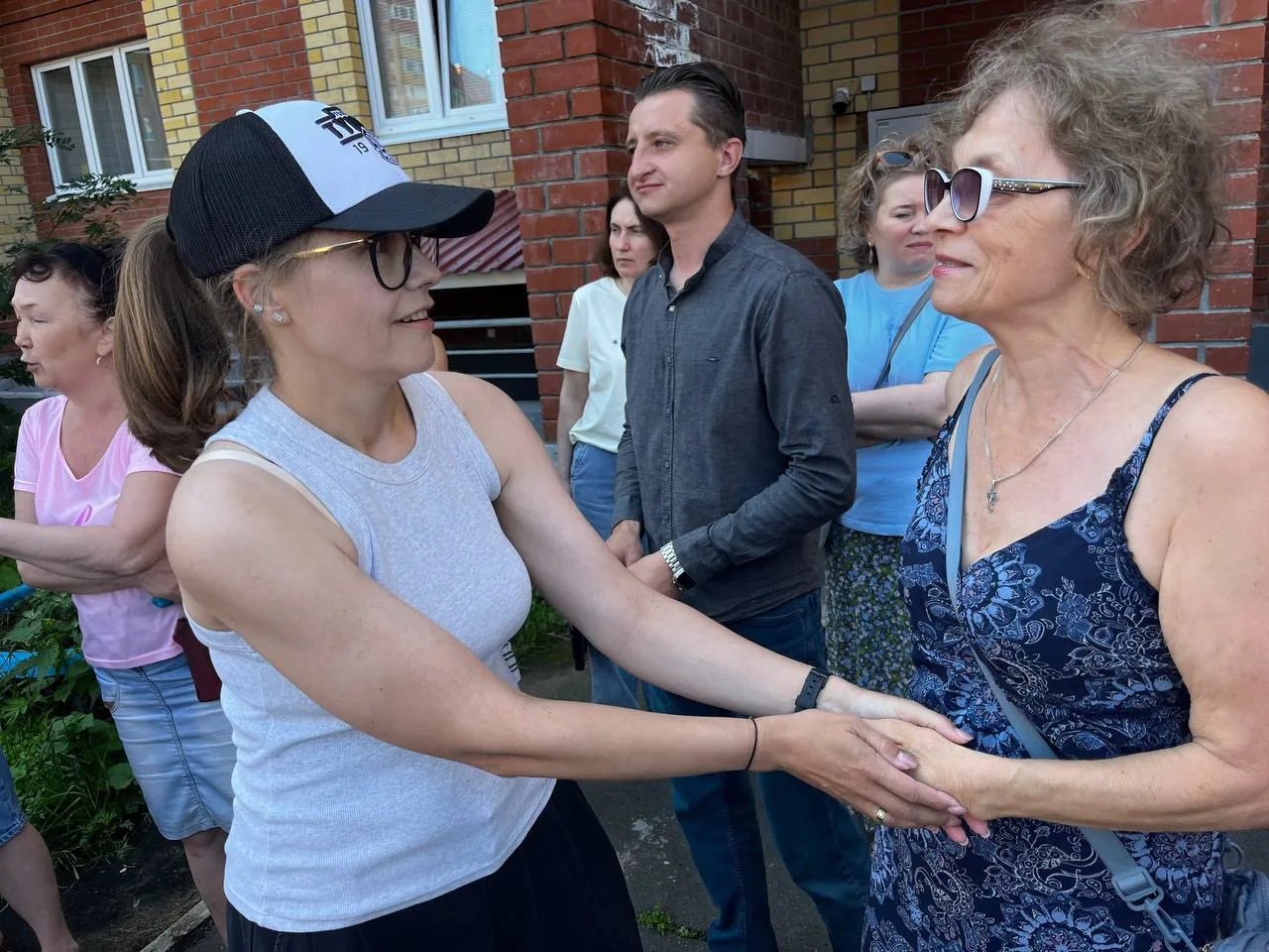 Сегодня встретилась с жителями 10 микрорайона - обсуждали будущее общественное пространство у Храма 