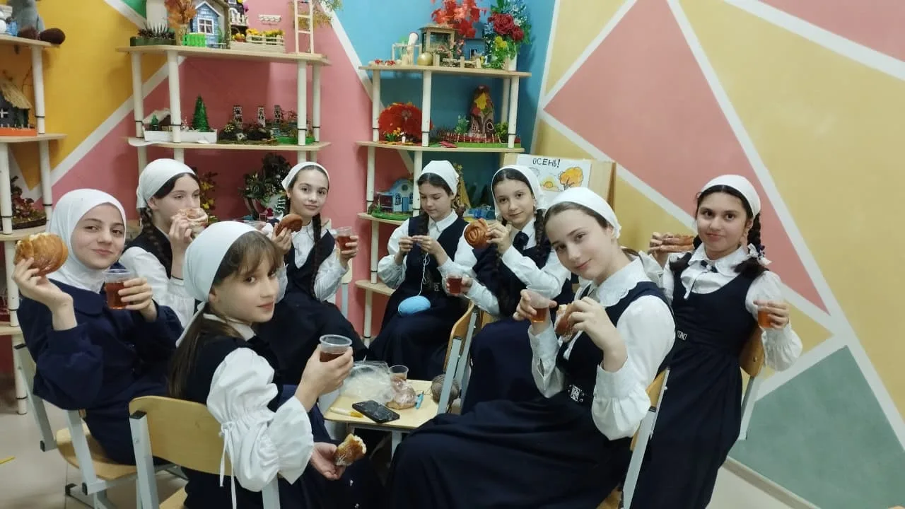 Сегодня на занятии кружка «Трудовая мастерская» наши воспитанники погрузились в мир творчества и осв