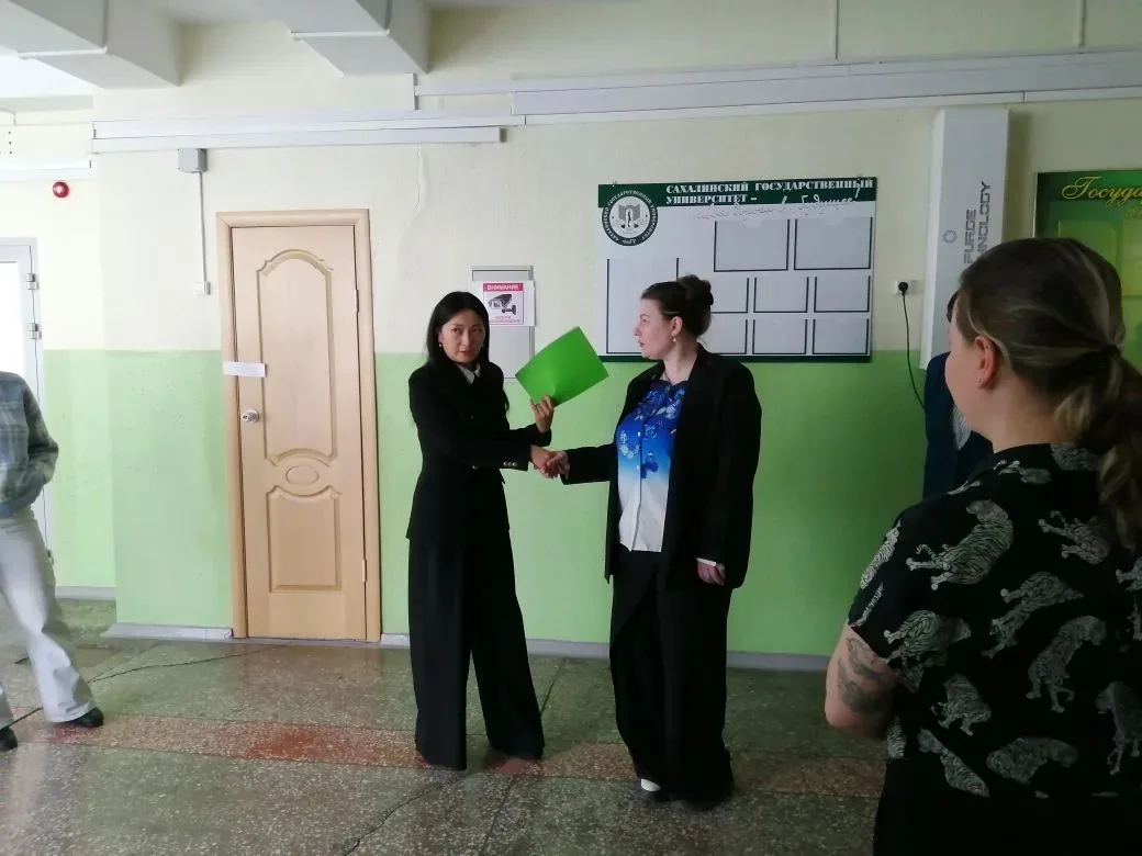 💥 Как педагоги гимназии обменивались опытом с коллегами из города Южно-Сахалинска  С 8 по 9 апреля н