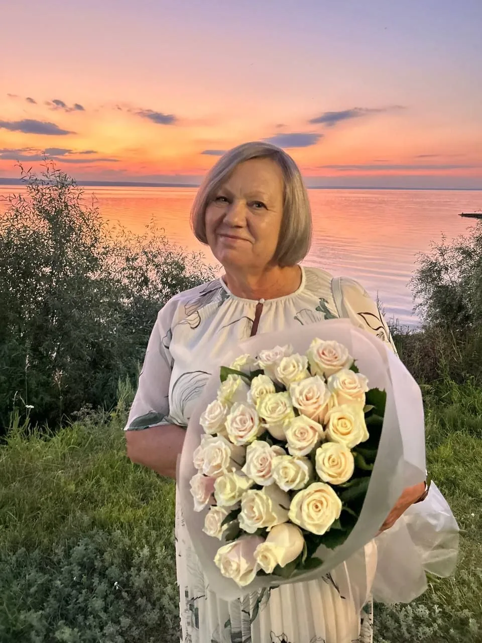 🥳Сегодня свой день рождения отмечает наш учитель математики Лоцманова Елена Васильевна.