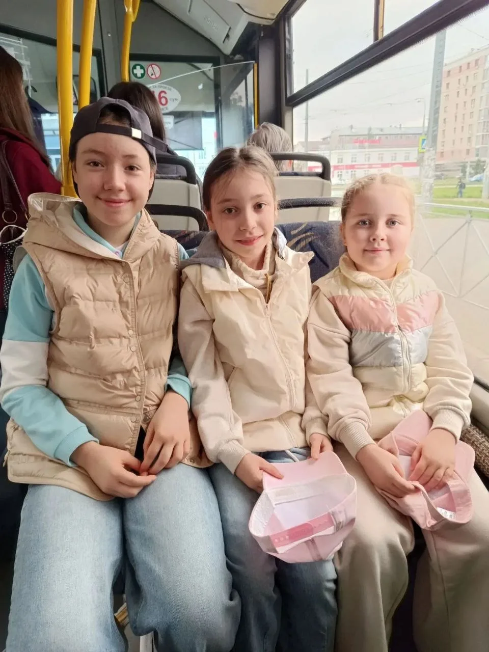 У нас гостила Милана — дочка моей покойной сестрёнки. ❤️