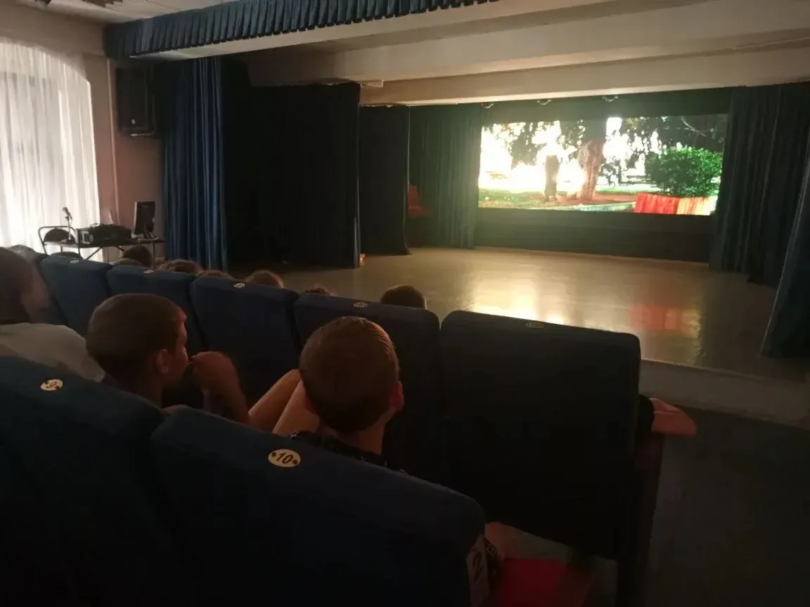 10.06. ребята пришкольного лагеря "Олимп" побывали в Центре культуры им. Г.В. Калиничен...