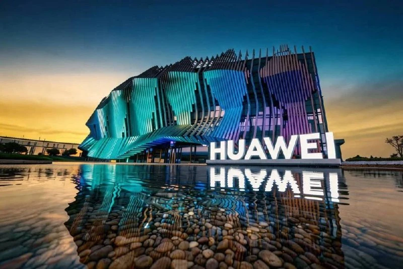 Охота на Apple и погоня за стихией. Выставка Huawei в Мюнхене.