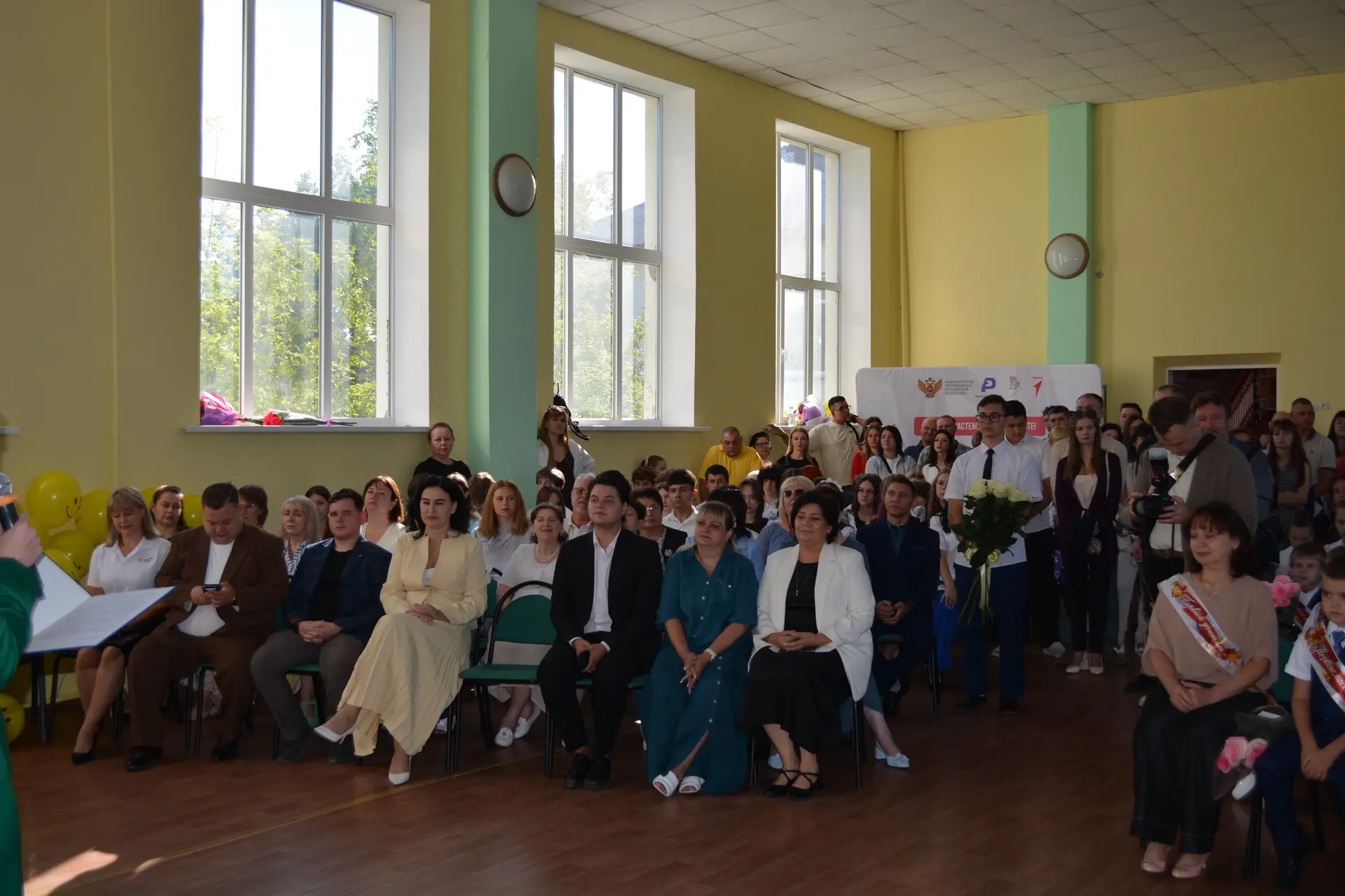 🎉 1 сентября в нашей школе прошло ярко и торжественно!