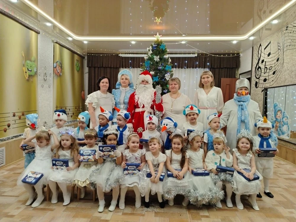 Новогодняя  сказка группы "Бабочки"!