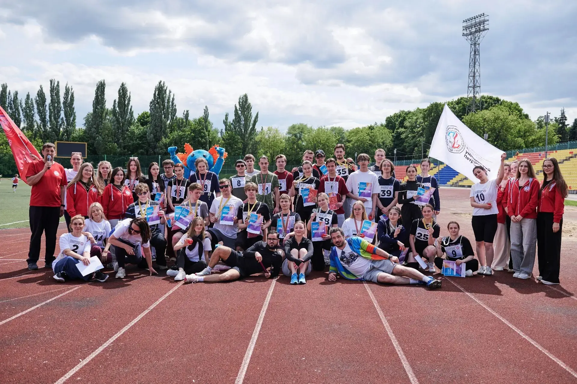 🏃‍♂️ Студенты Медицинского университета Петровского встретили лето спортивным праздником