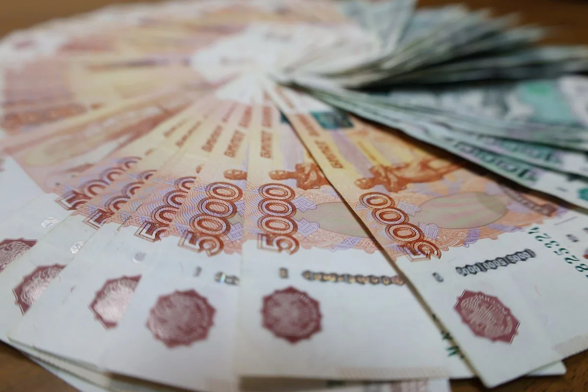 Неизвестный попросил обналичить деньги: жительницу Рыбновского округа полицейские подоз...