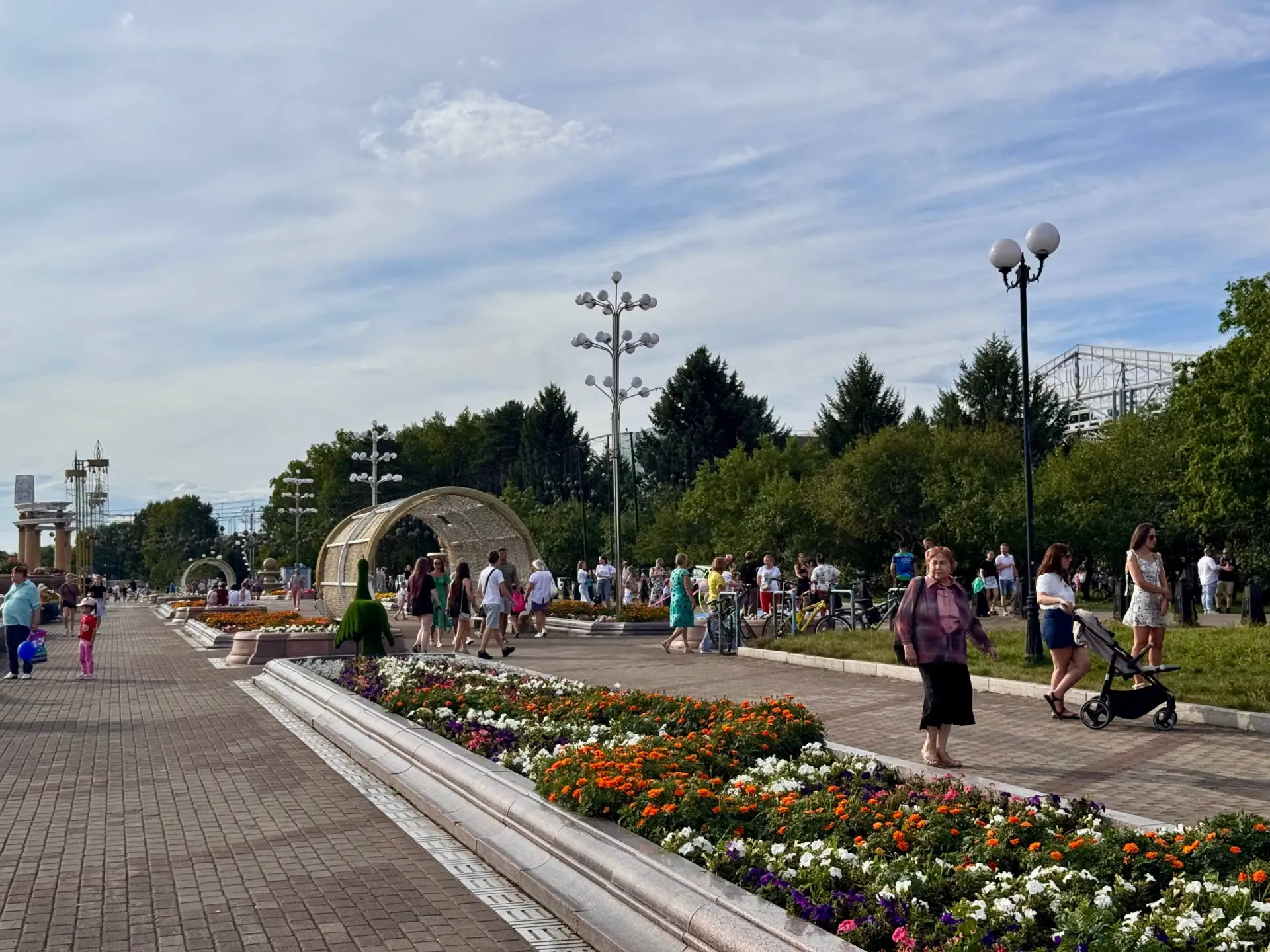 💞 Доброе утро, любимый город!

В Биробиджане в течение суток ожидается ясная погода; ночью +10..12°