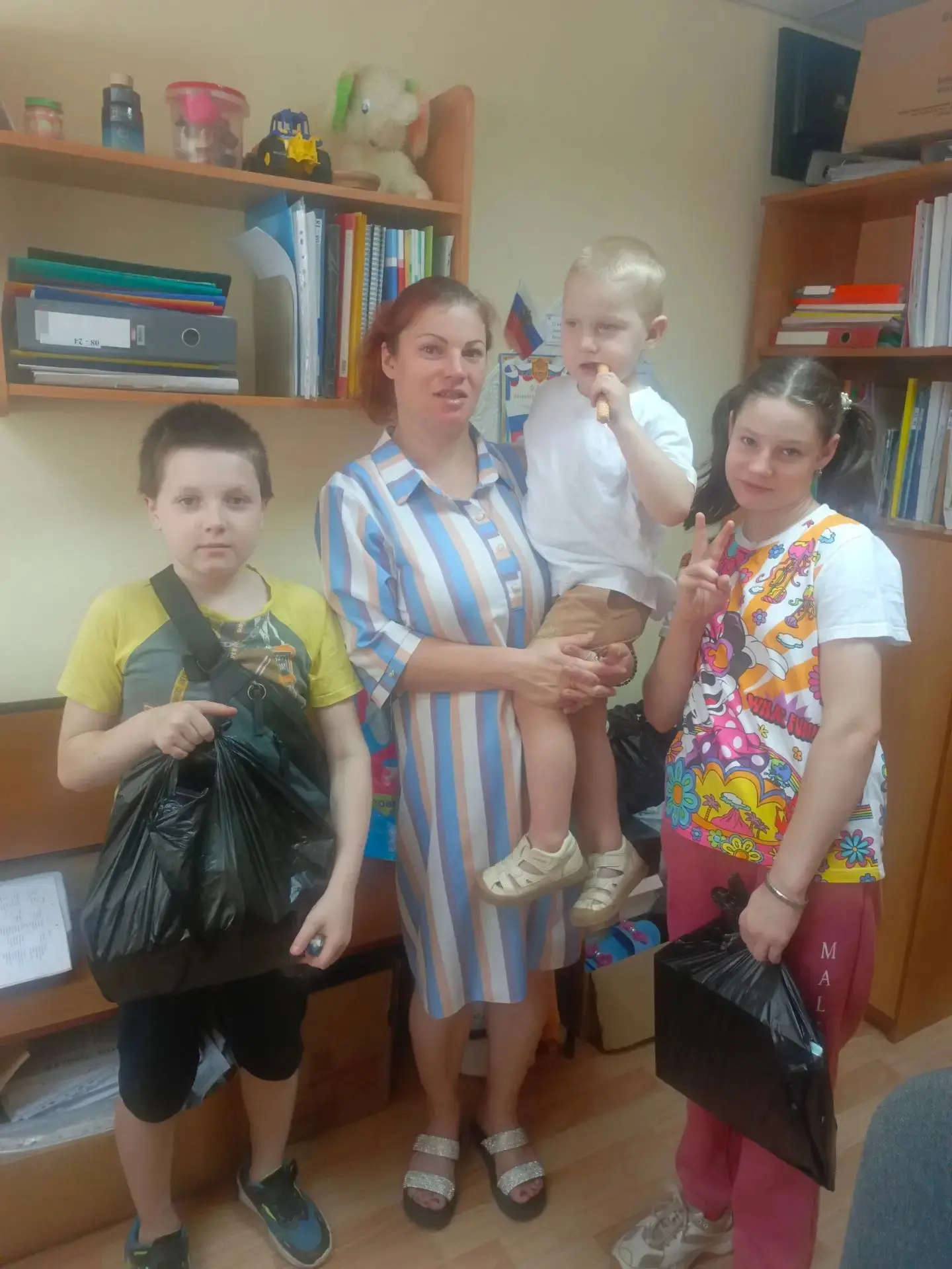 В преддверии нового учебного года в г. Дальнегорск  стартовала ежегодная благотворитель...