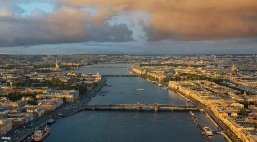 Сегодня вечером отправляемся в настоящее морское ⛴️ путешествие по рекам и каналам Санкт-Петербурга 