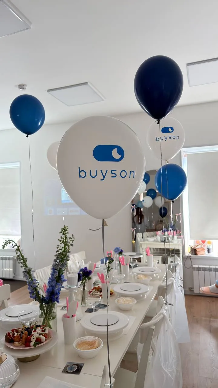 На прошлой неделе отмечали день рождения @buysonbrand 💙