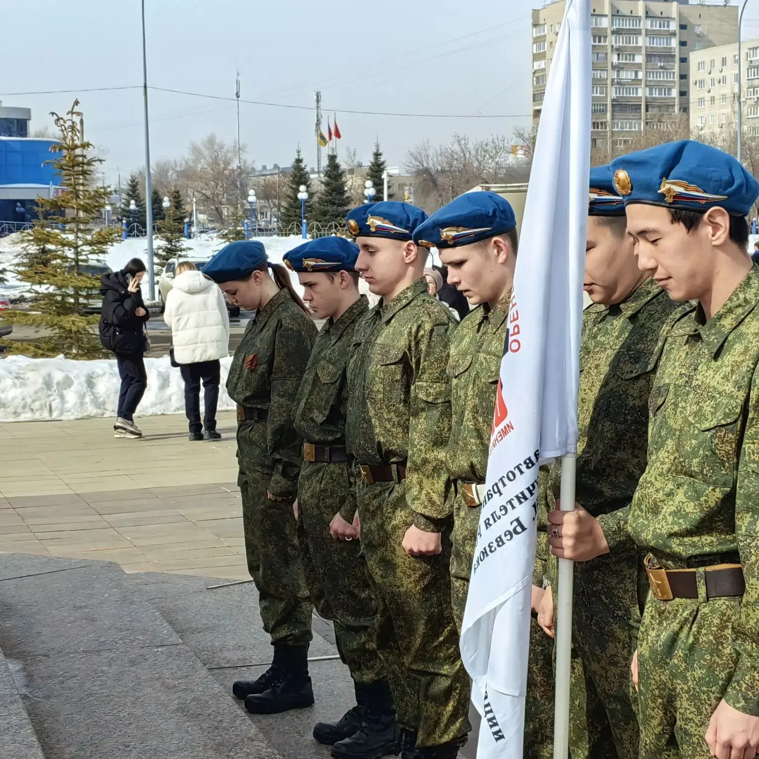 В Оренбуржье и мире вспоминают подвиг погибшего в Сирии Александра Прохоренко  17 марта 2016 года в 