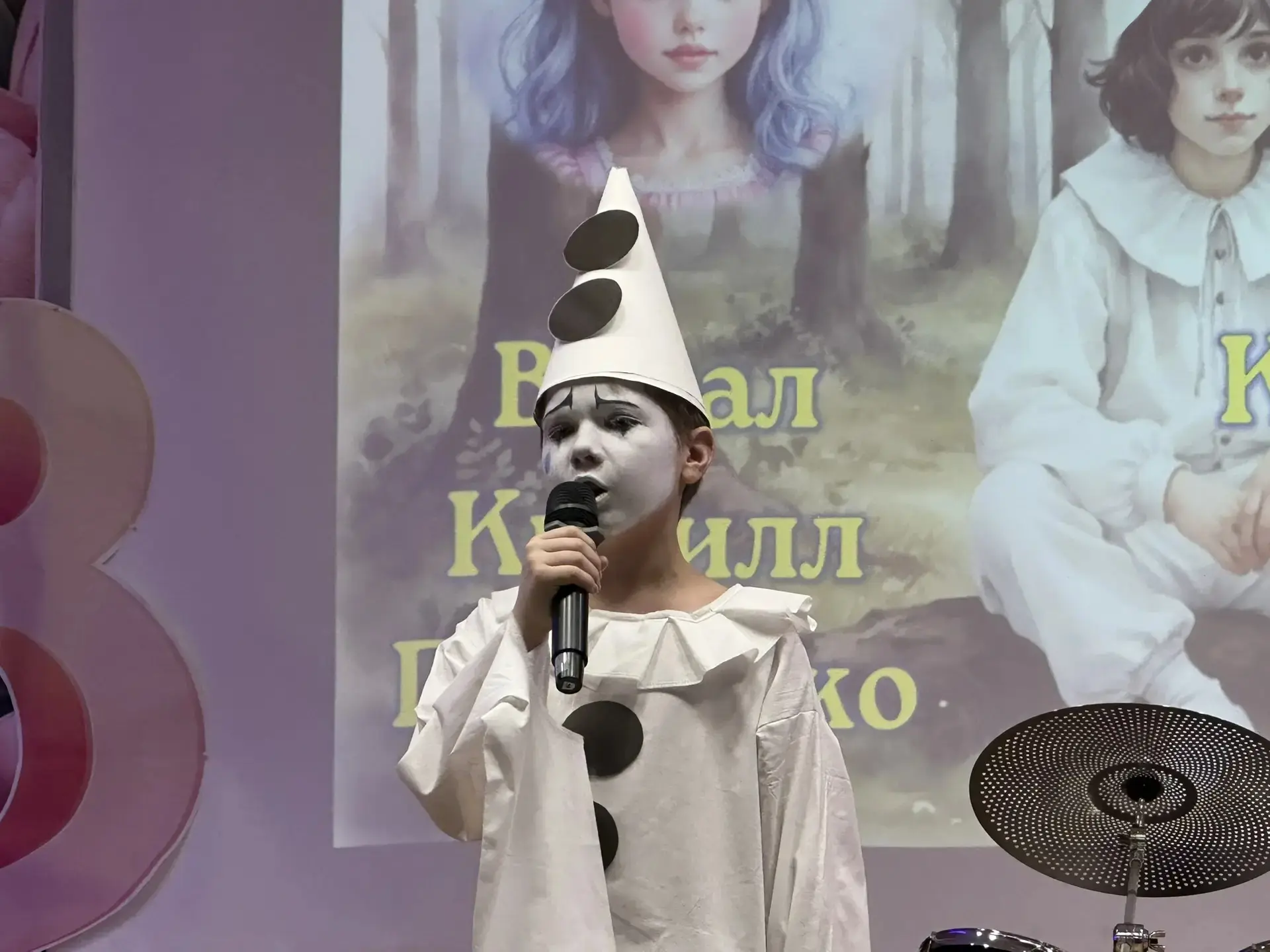 🌸 В преддверии 8 Марта в нашей школе состоялся праздничный концерт «Поверь в мечту»! 🌸 На сцене звуч