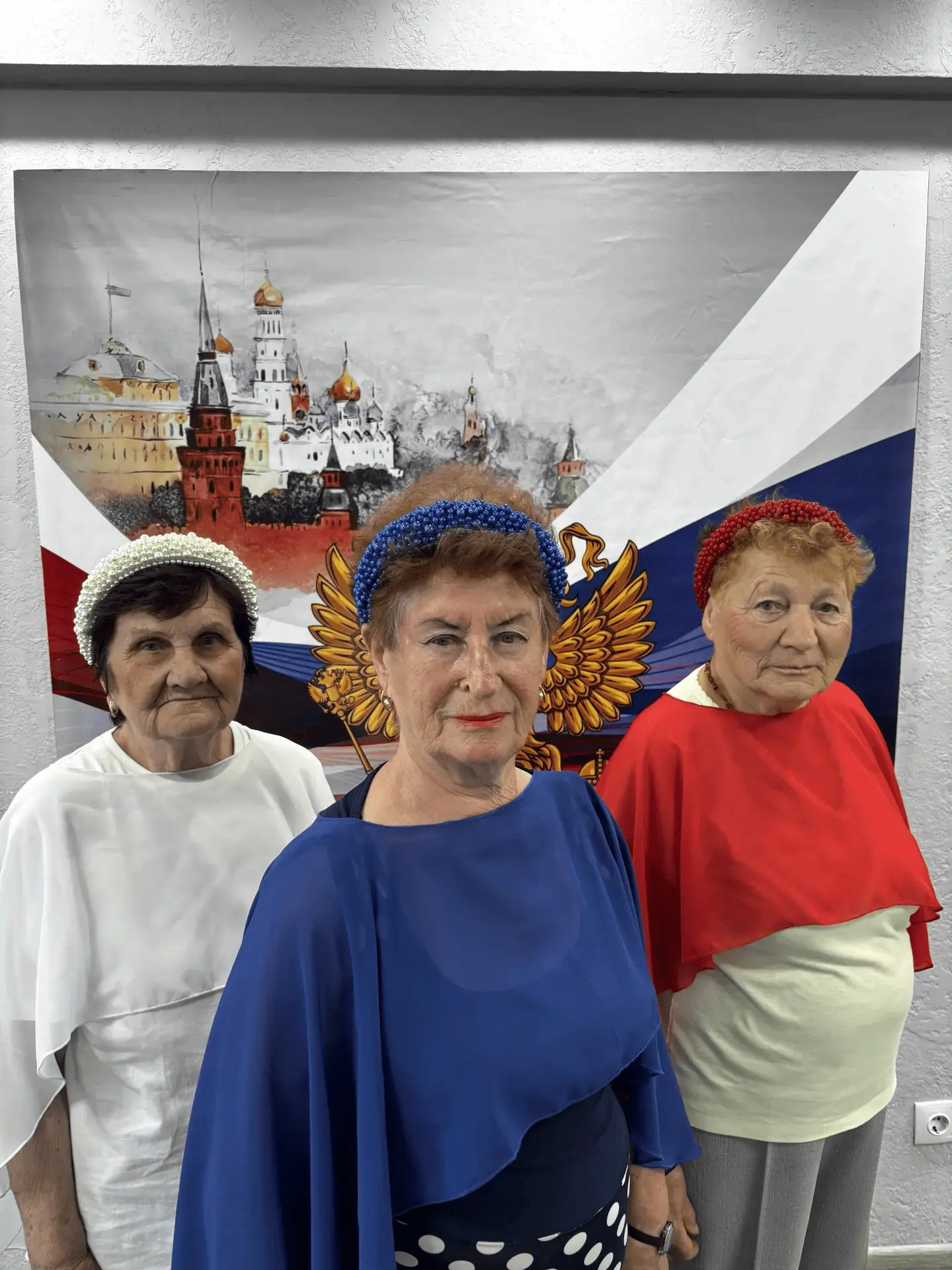 Фотосессия "Цвета моей Родины", посвященная Дню государственного флага Российской Федер...
