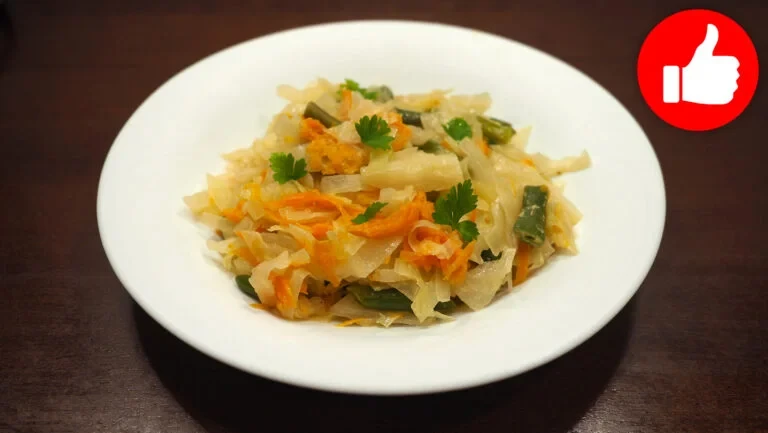 Капуста со стручковой фасолью в мультиварке


Великолепное овощное ассорти можно приготовить из стру