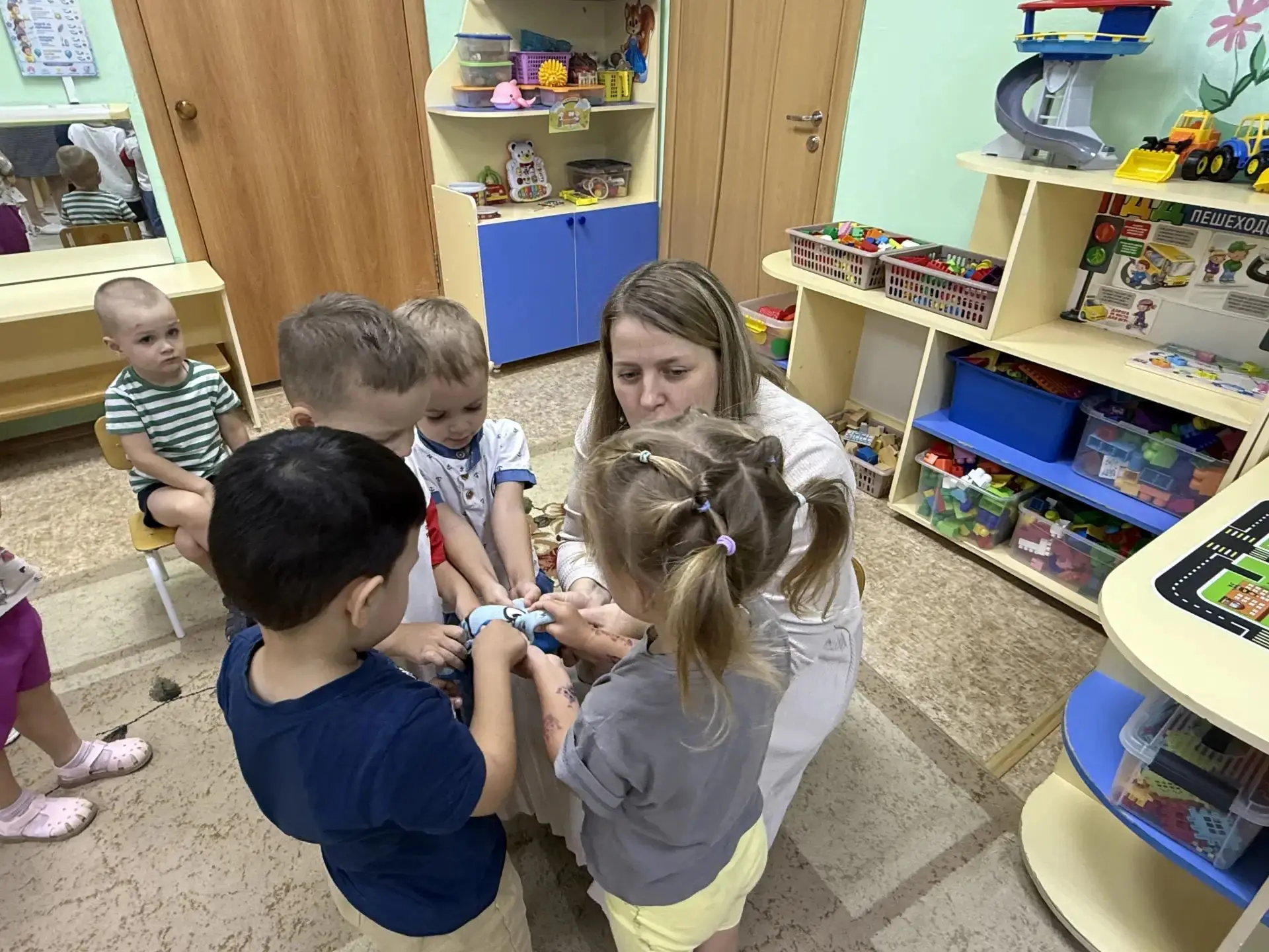 🌼 В начале сентября в нашем саду начала наполняться вторая младшая группа «Цветики»! 👶🌈