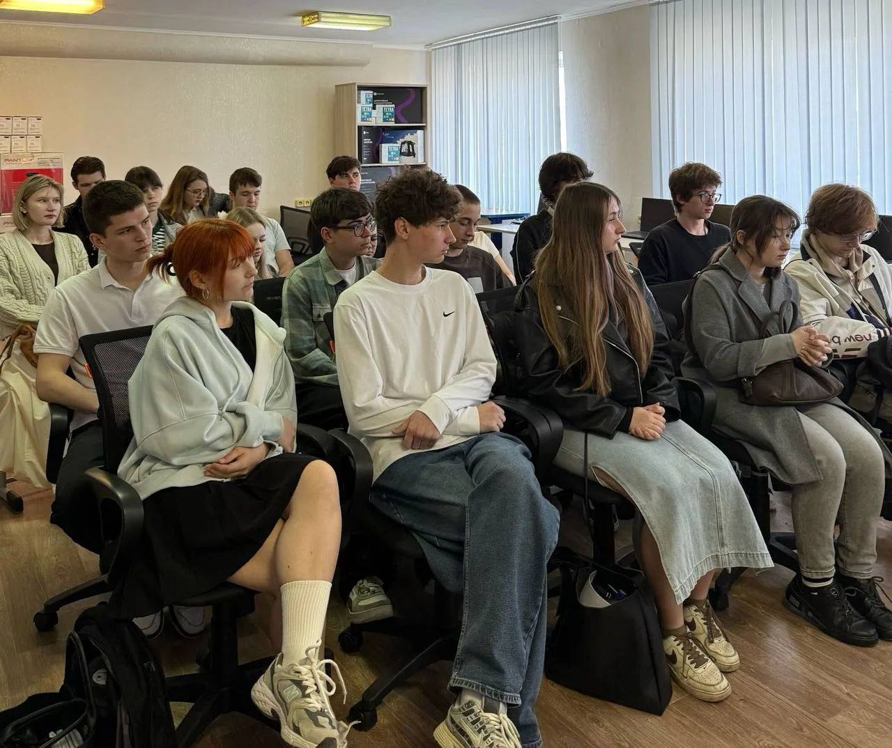 🎓Сила духа, мужество и верность Родине.   В преддверии празднования Дня Победы и Дня Республики дире
