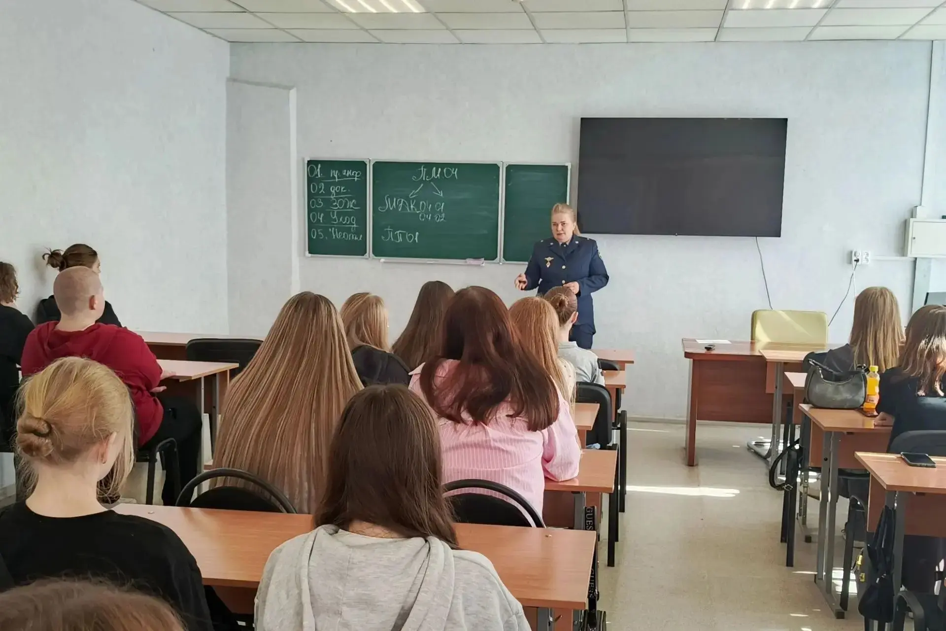 Студентам Северо-западного инновационного колледжа рассказали о перспективах службы в у...