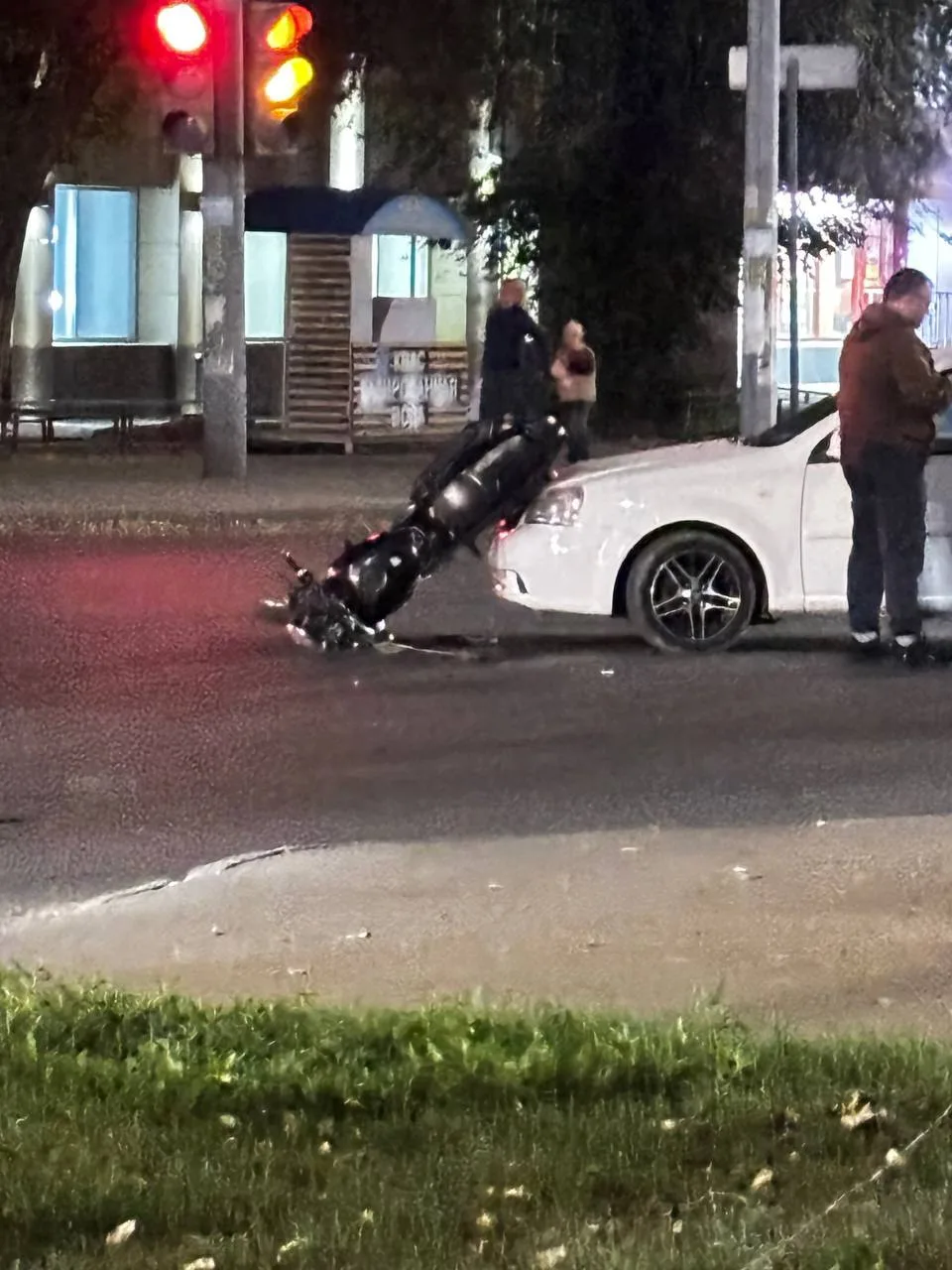 Вчера в Заводском районе в 21:45 напротив дома № 32 по проспекту Энтузиастов произошло ...