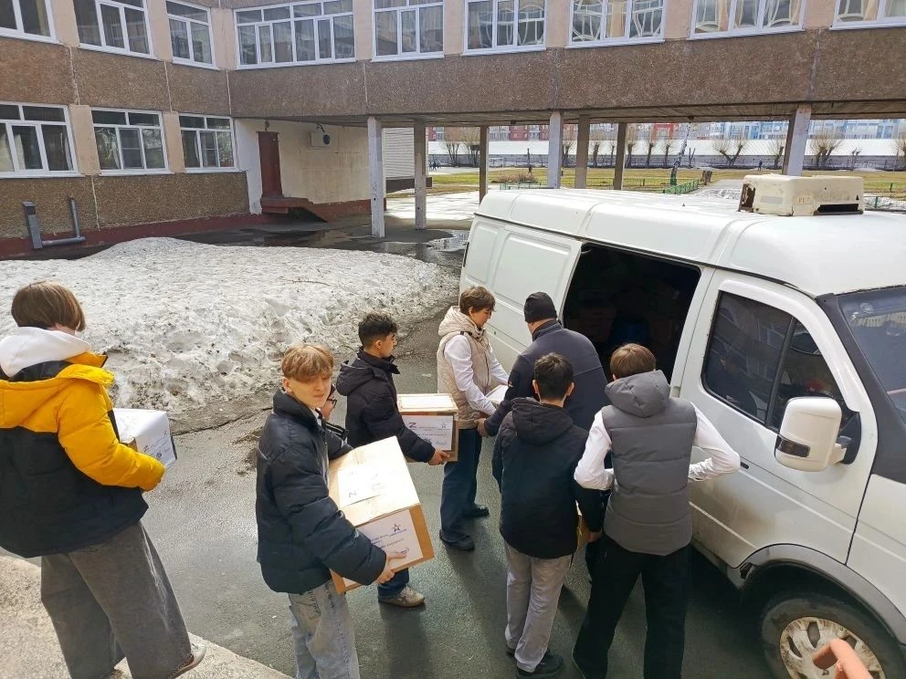 📦Школьники города продолжают участвовать в формировании гуманитарных грузов  В понедельник, 13 апрел