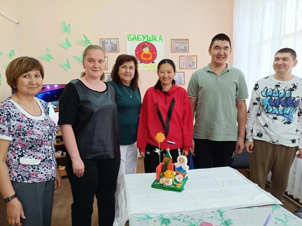 Очередное занятие клуба для молодых инвалидов 18+ «Преодоление» прошло в преддверии праздника Дня Ро