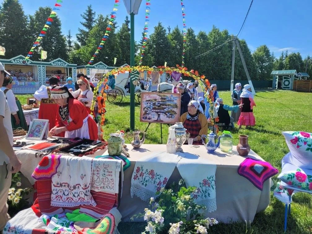 В рамках Года единства народов России сотрудники Казанского территориального органа посетили национа