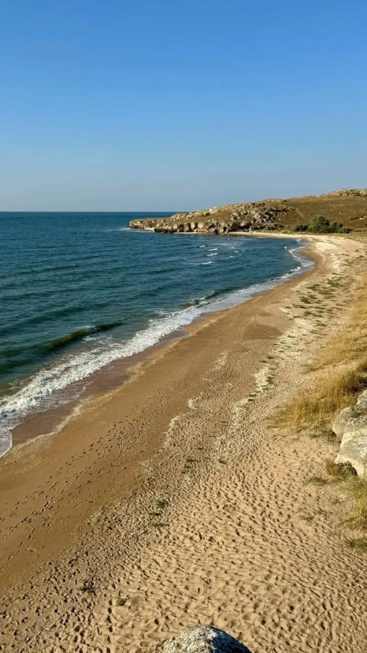 Уединенные бухты Азовского моря манят своей первозданной красотой 🥹
