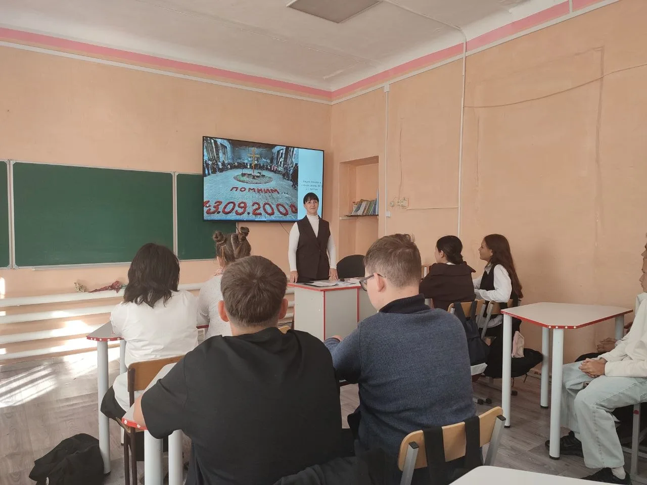 🕯️ Час памяти «Прерванный урок» в Октябрьской школе