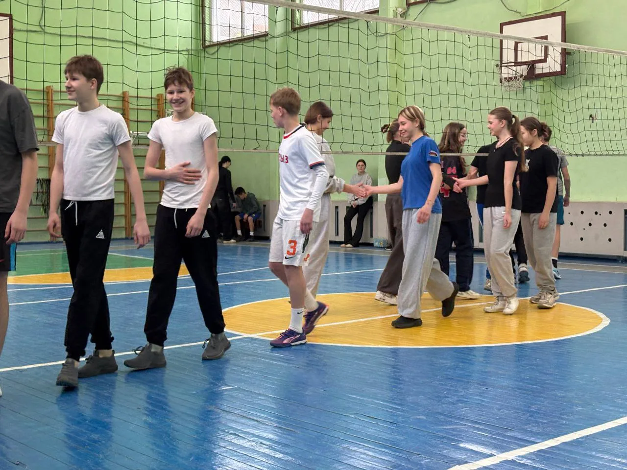 Ребята из юнармейского отряда "Держава" имени Героя Советского Союза Винокурова А.А. ГБОУ школа 118 