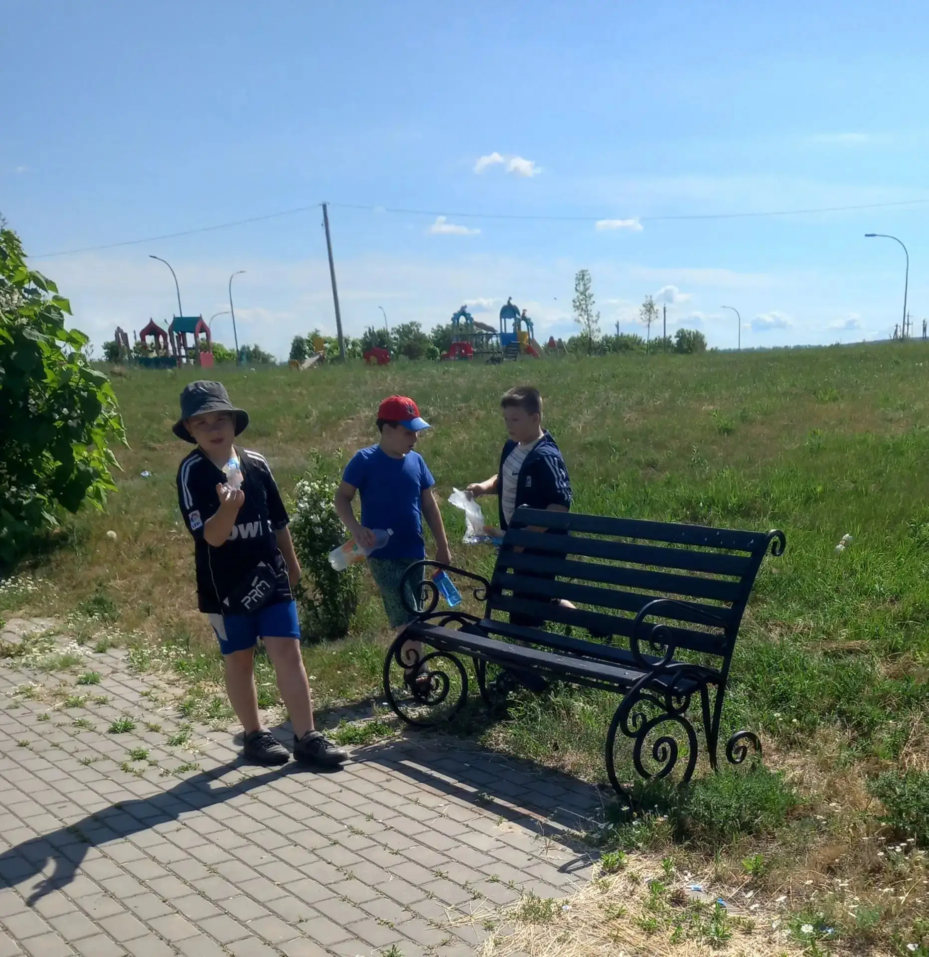 В нашем пришкольном лагере прошла акция "#Детидетям". У нас она была посвящена помощи малышам, котор