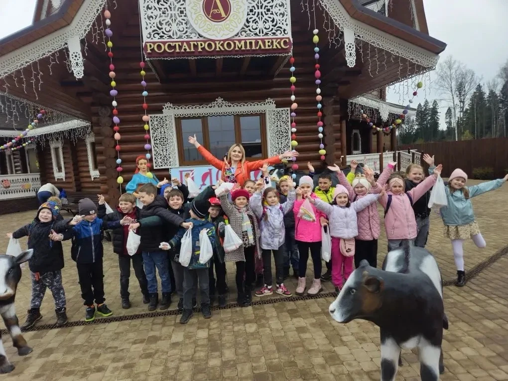 🐮 Первоклассники открыли для себя мир молока.  Сегодня наши юные исследователи 1М и 1Д отправились в