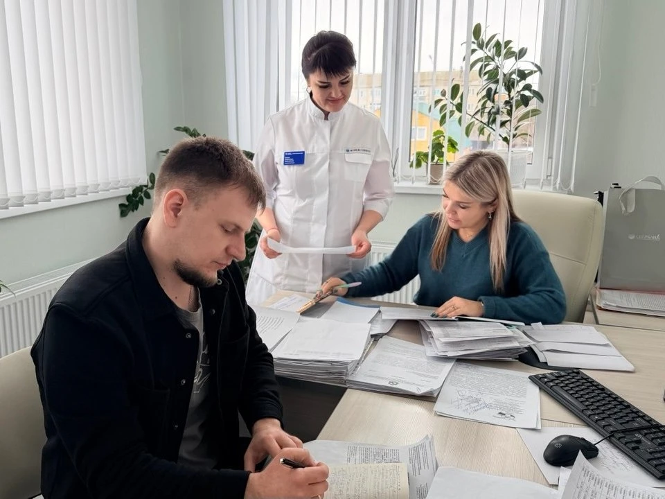 Врачи Курской областной больницы провели прием в Обояни. В составе выездной бригады работали кардиол
