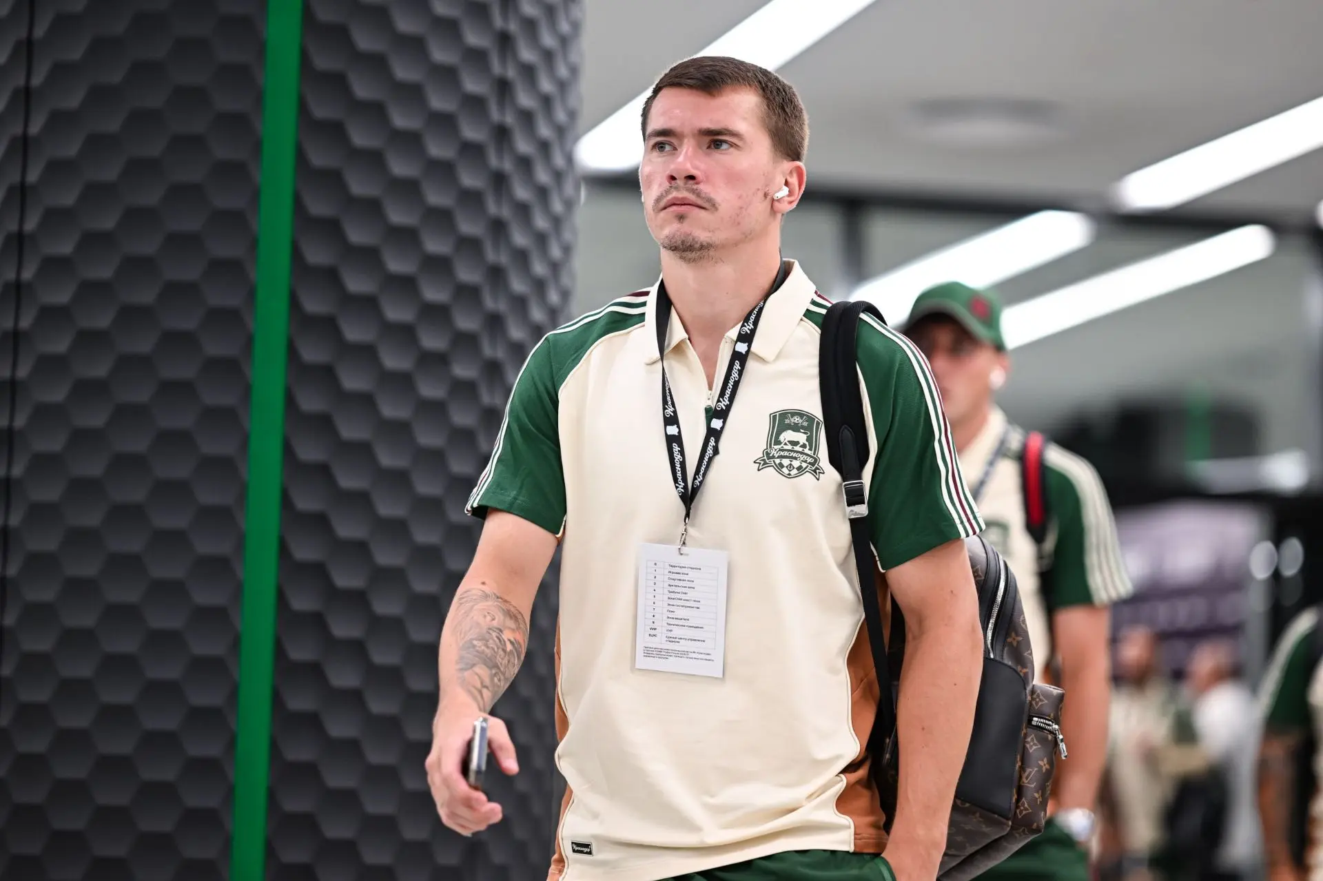 ⚽️ Нападающий "Краснодара" Дмитрий Воробьев не прилетел в Екатеринбург, он пропустит то...