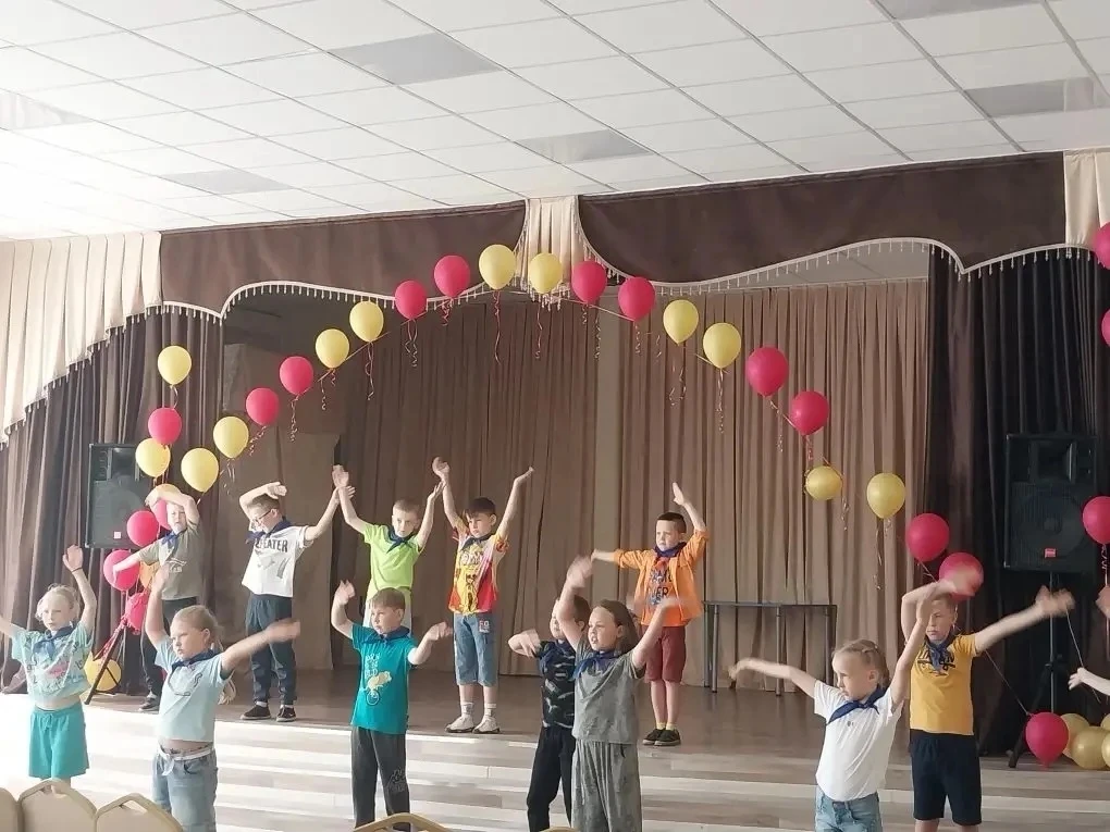 🌟 Дни в пришкольном лагере "Затейник" 🌟

Лето — это время, когда каждый день становится настоящим 