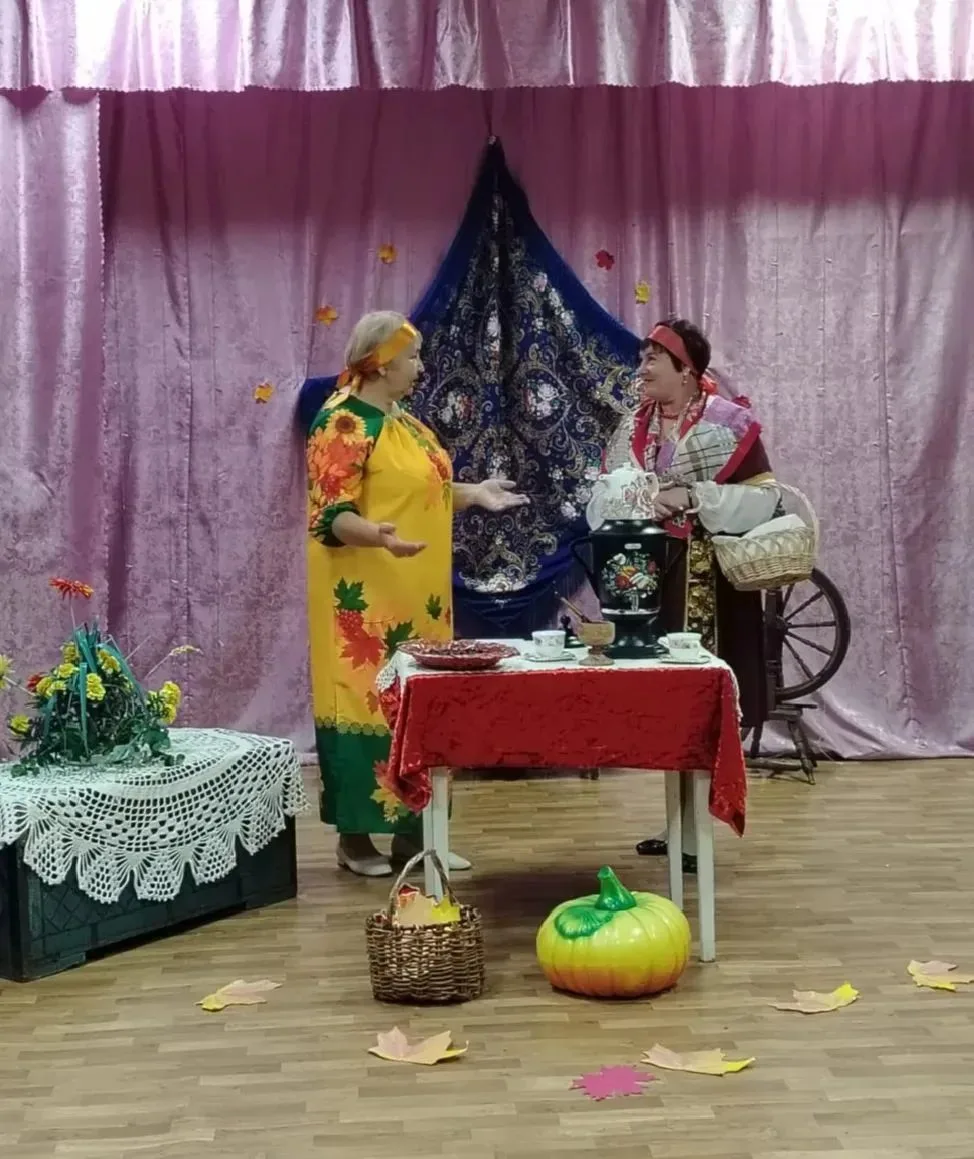 📌🎈Новорусановская библиотека совместно с СДК провели для членов клуба "Шарм" фольклор...