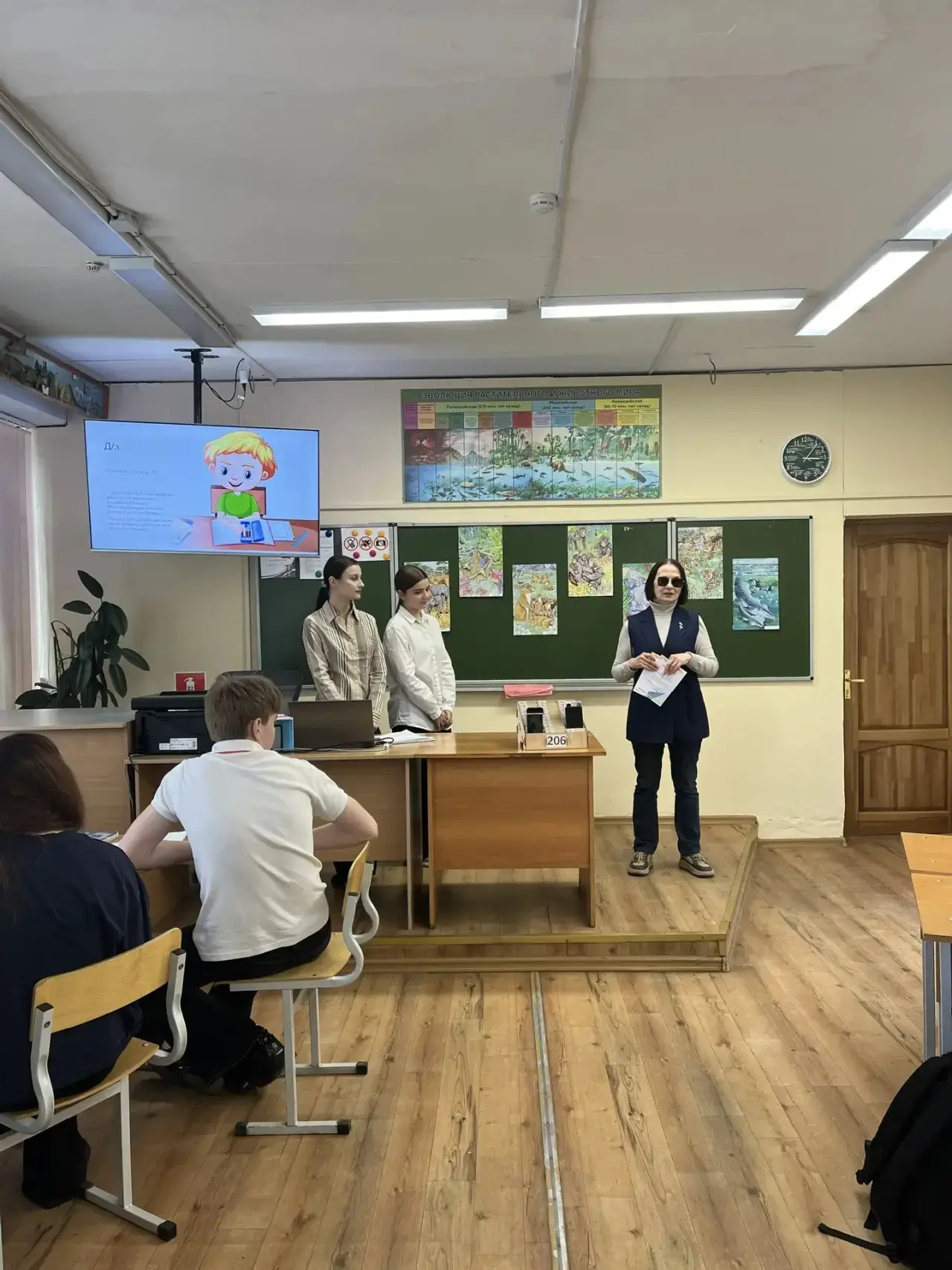 Алёна Микрюкова и Алиса Ушакова успешно провели открытый урок в рамках конкурса «Нам по пути»⭐️  Уче