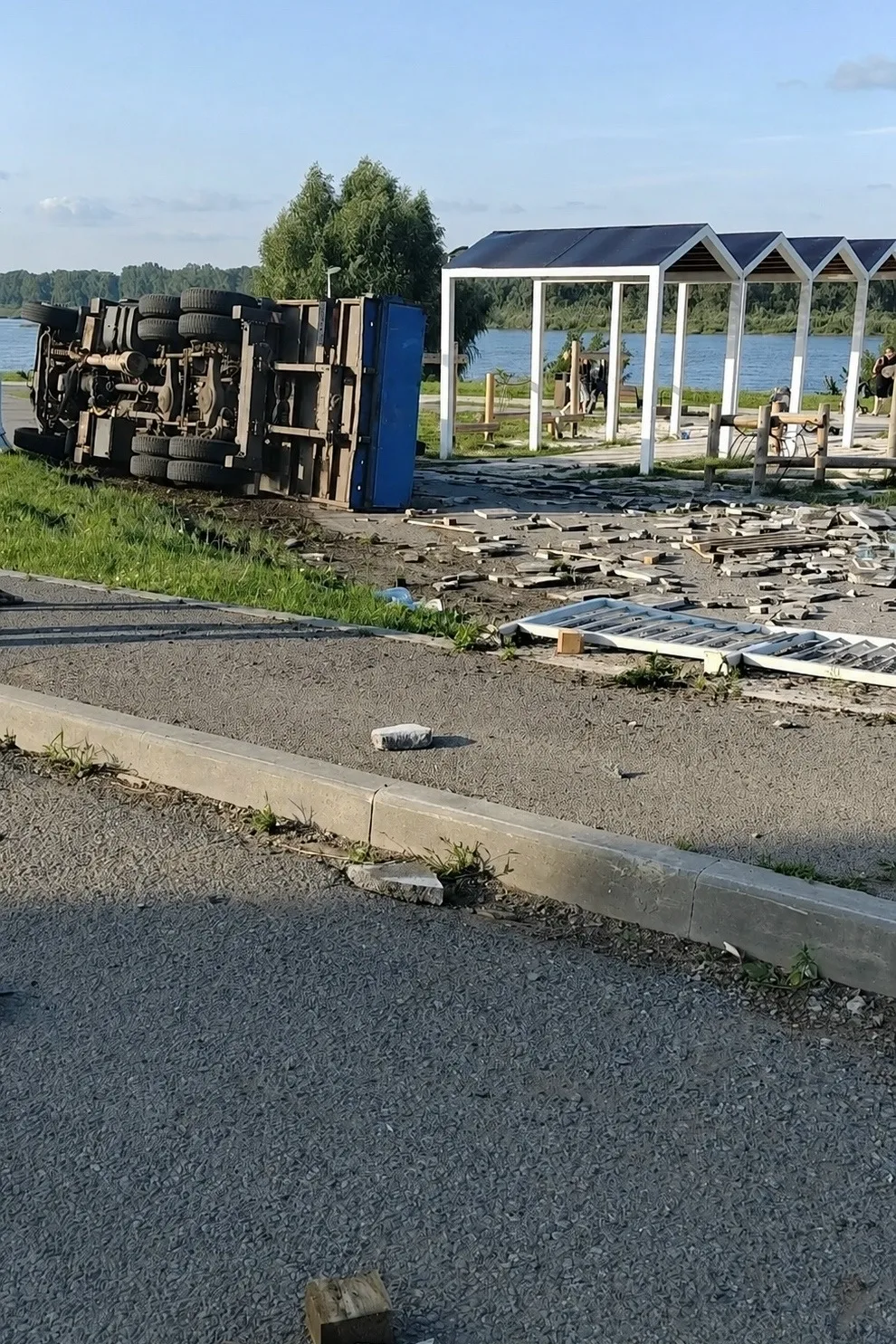 Вчера вечером на Набережной произошло ДТП. Пострадавших нет.