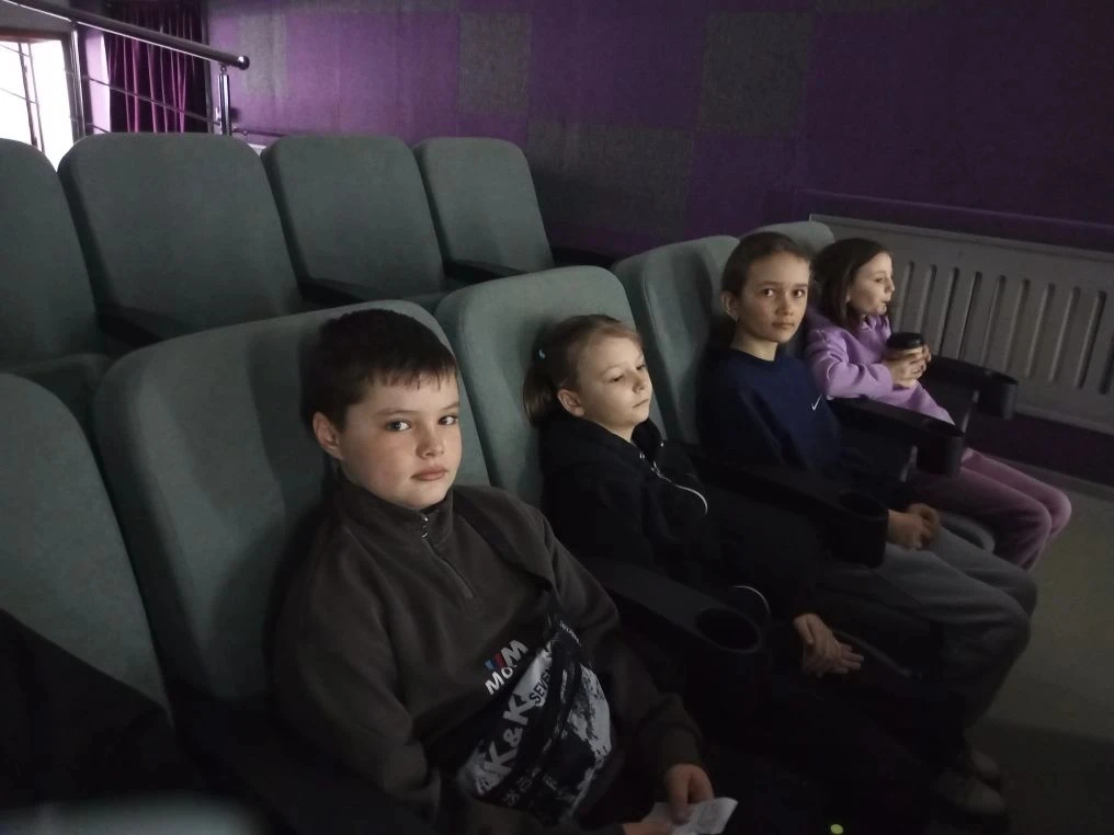 31 марта  ученики 2 "Г" класса МБОУ СОШ №10 посетили кинотеатр, где посмотрели долгожданный мультфил