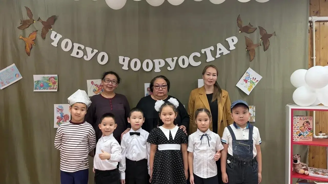 Бэҕэһээ, кулун тутар 18 күнүгэр, Майаҕа улуустааҕы оҕо библиотеката уонна үөрэҕирии сал...