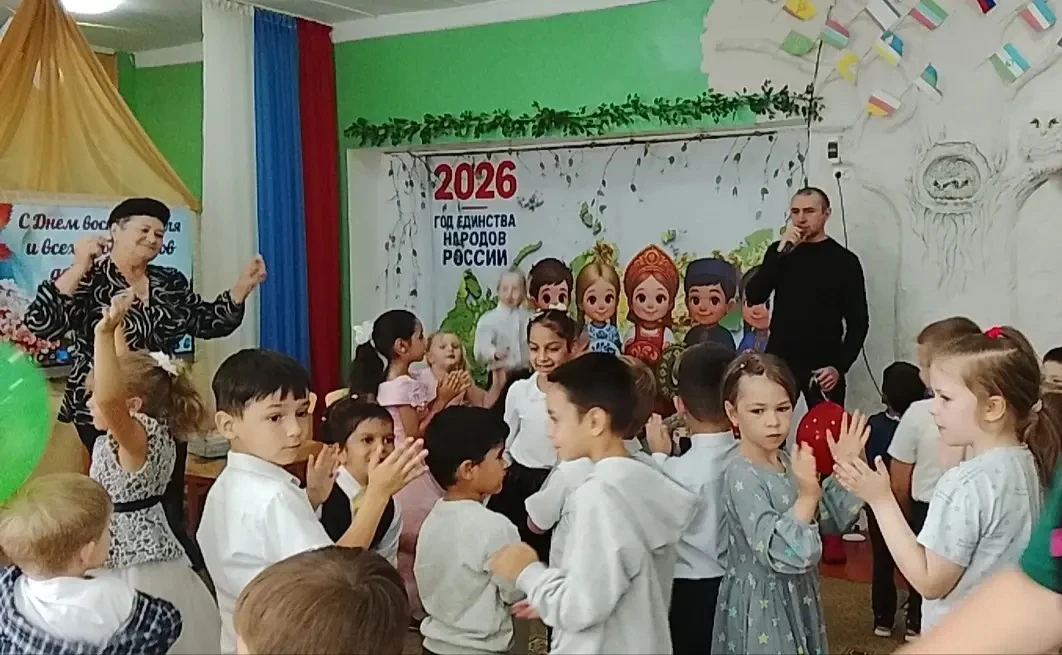 25 сентября работник МБУК"Журавское социально-культурное объединение" Соловьёв Александ...