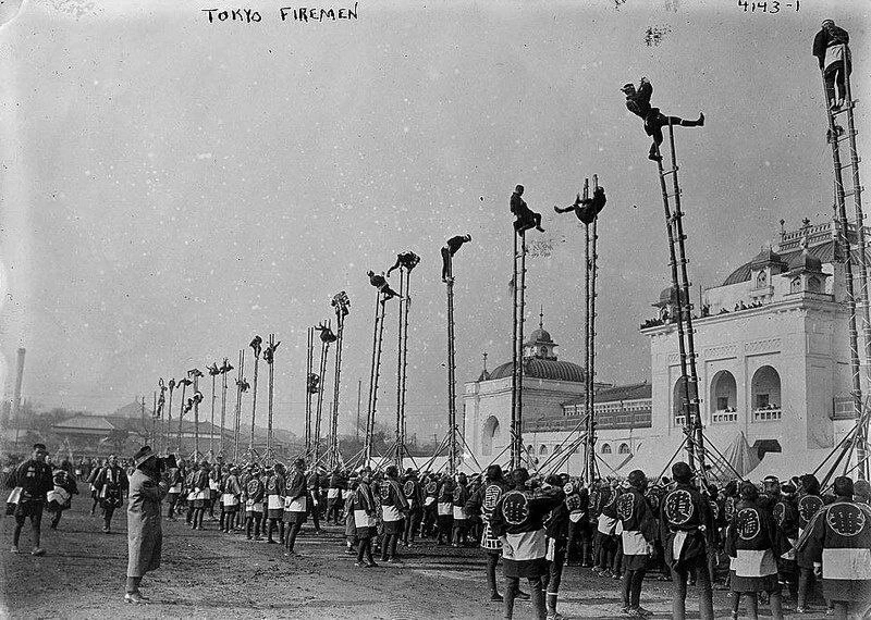 Выступление пожарных в Японии, 1915 год