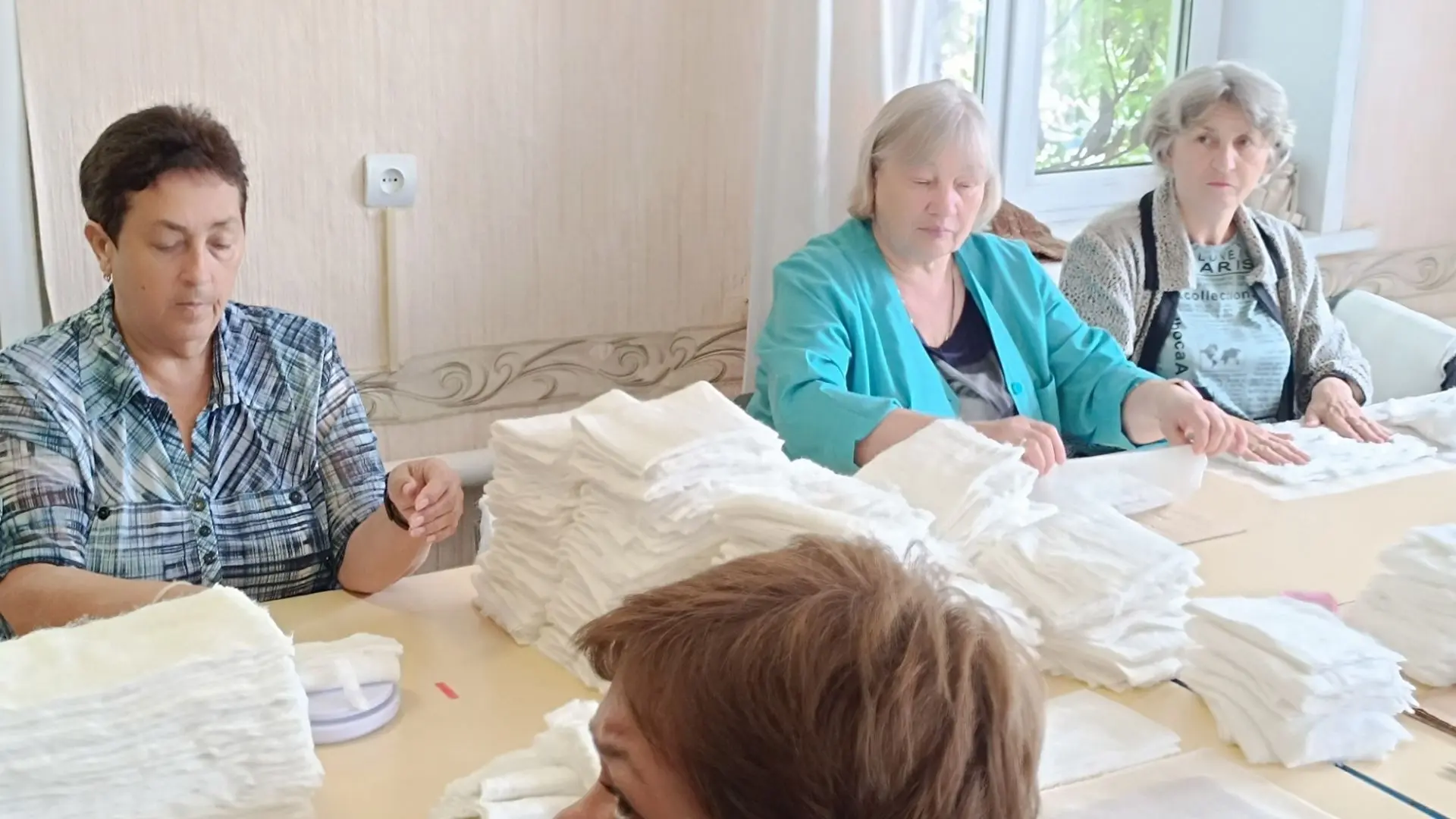 От марли к победе: как региональная программа «Активное долголетие» помогает фронту. В Острогожском 