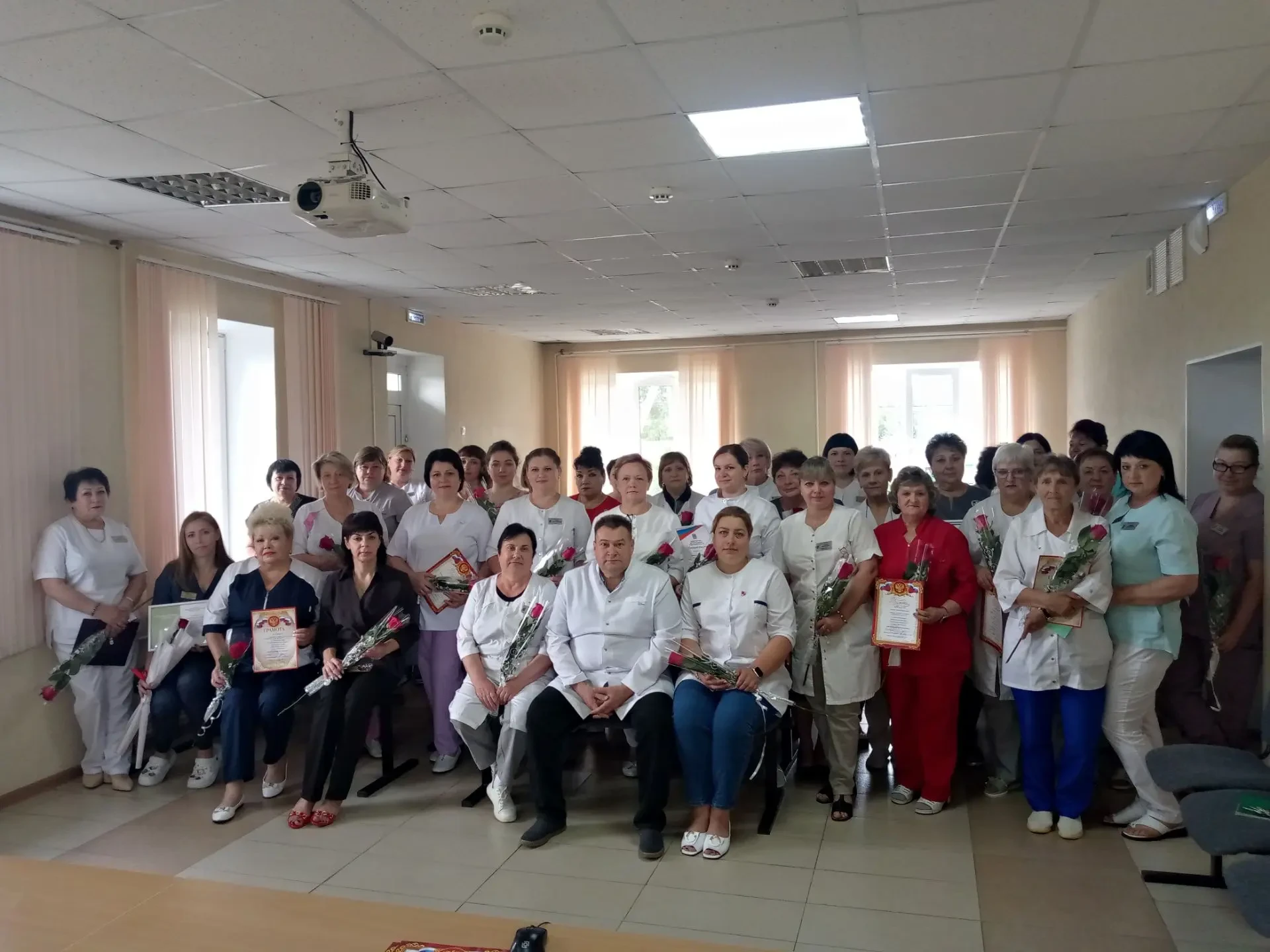 В преддверии Дня медицинского работника

Сегодня в ТОГБУЗ «Токаревская ЦРБ» прошло праздничное совещ